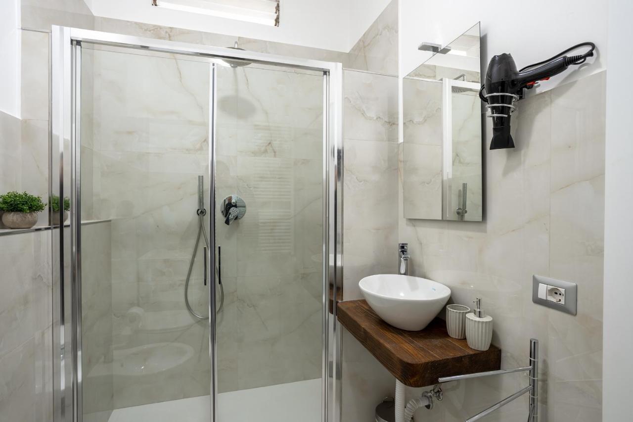 Milano City Apartments - Duomo Brera - Elegant Suite In Design District 外观 照片