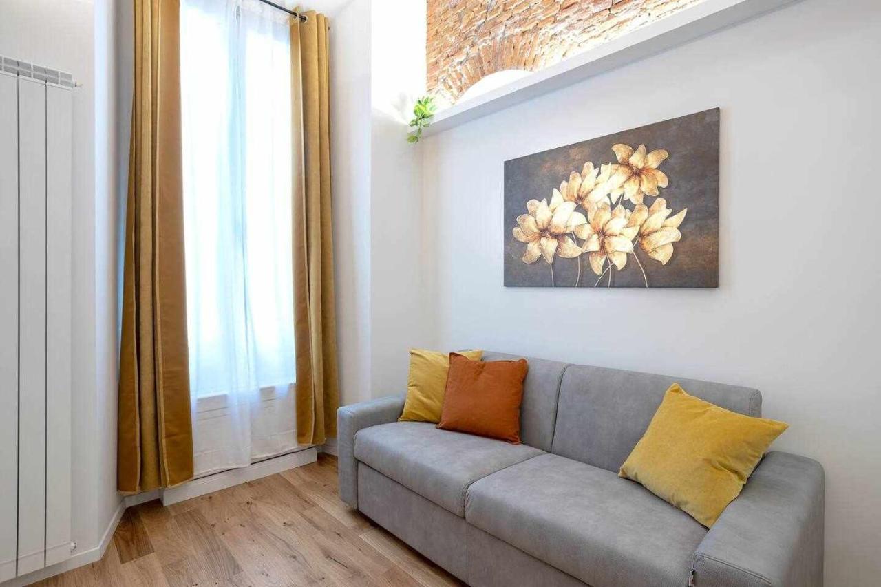 Milano City Apartments - Duomo Brera - Elegant Suite In Design District 外观 照片
