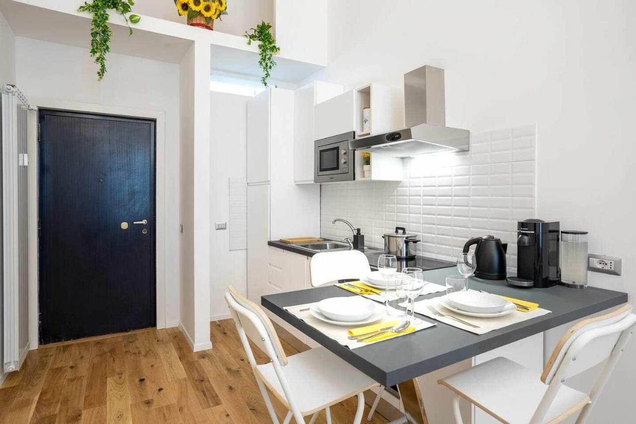 Milano City Apartments - Duomo Brera - Elegant Suite In Design District 外观 照片