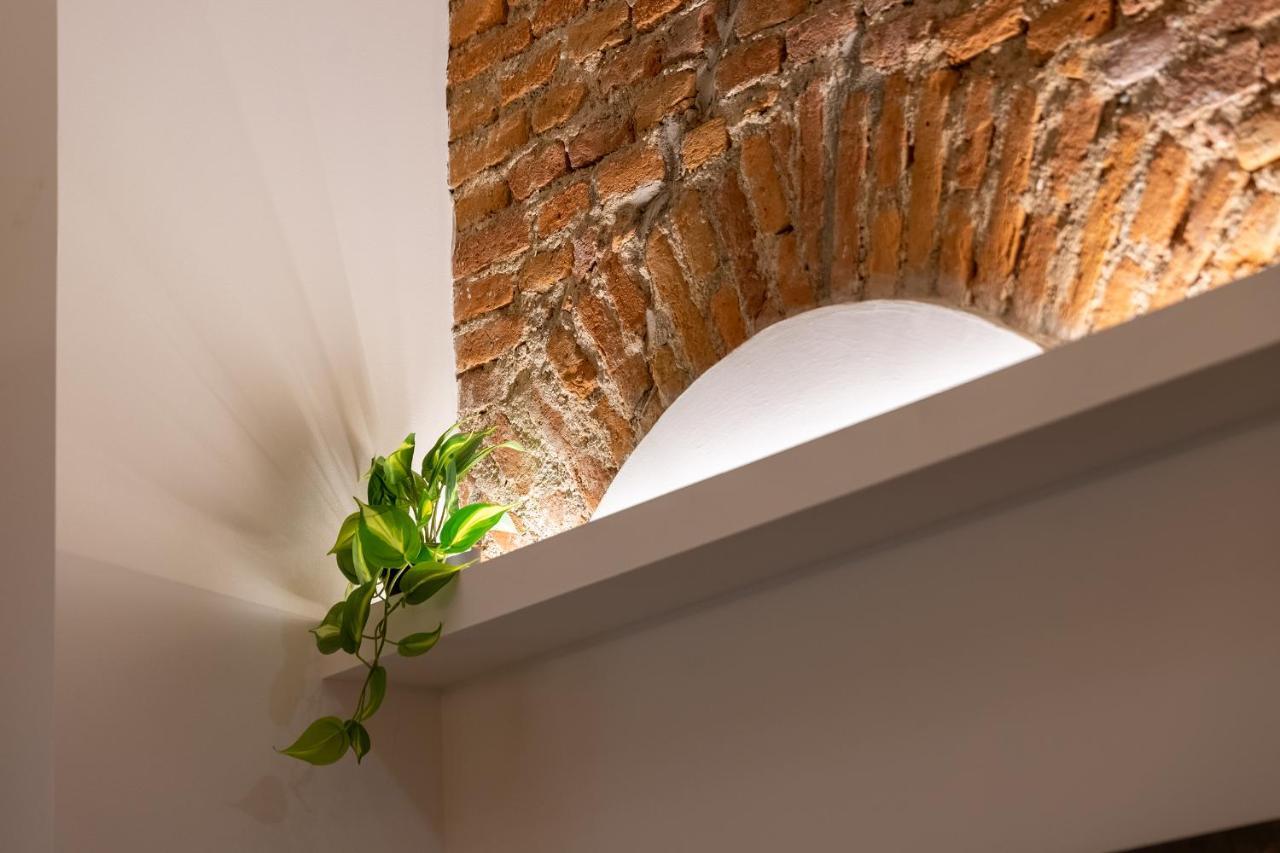 Milano City Apartments - Duomo Brera - Elegant Suite In Design District 外观 照片